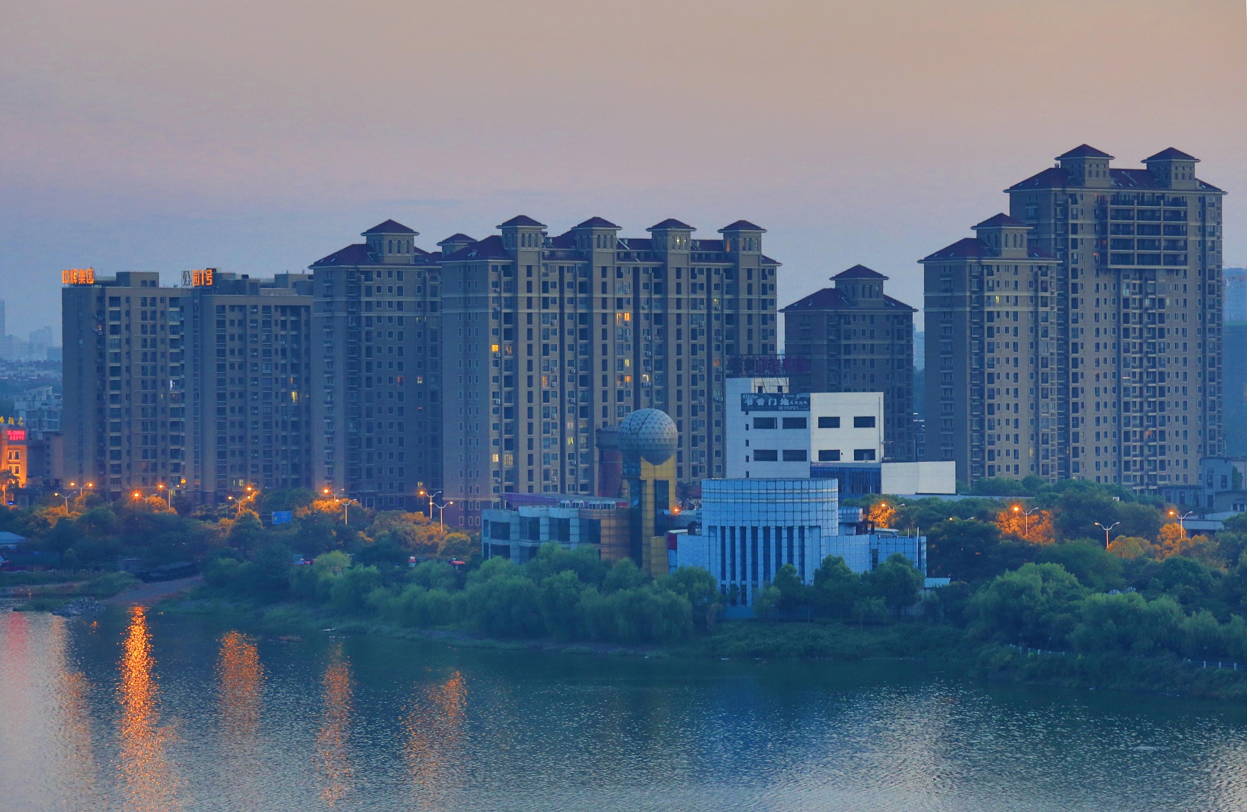 业主抱团涨价？市住建部门开展房地产市场检查